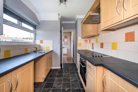 83 Hatch Gardens, Tadworth, KT20 5LD