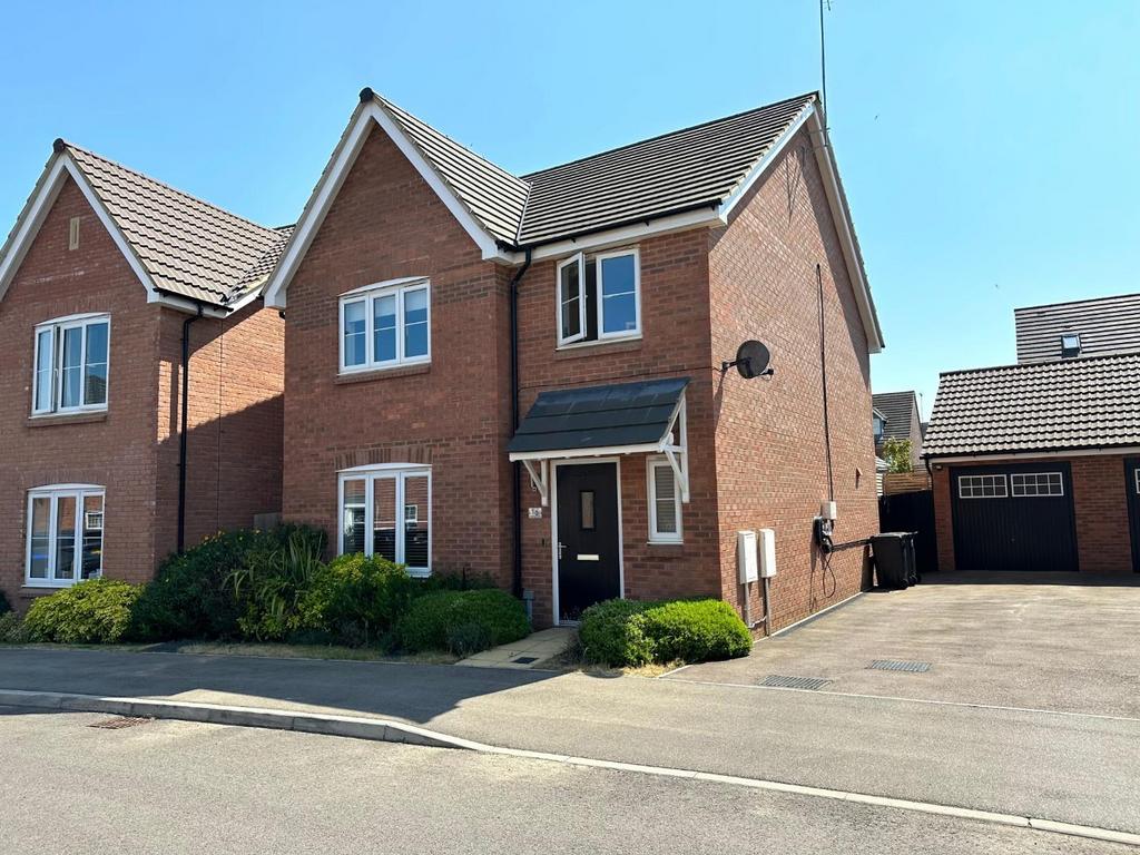 Mulbridge Way, Moulton, Northampton NN3 4 bed detached house for sale