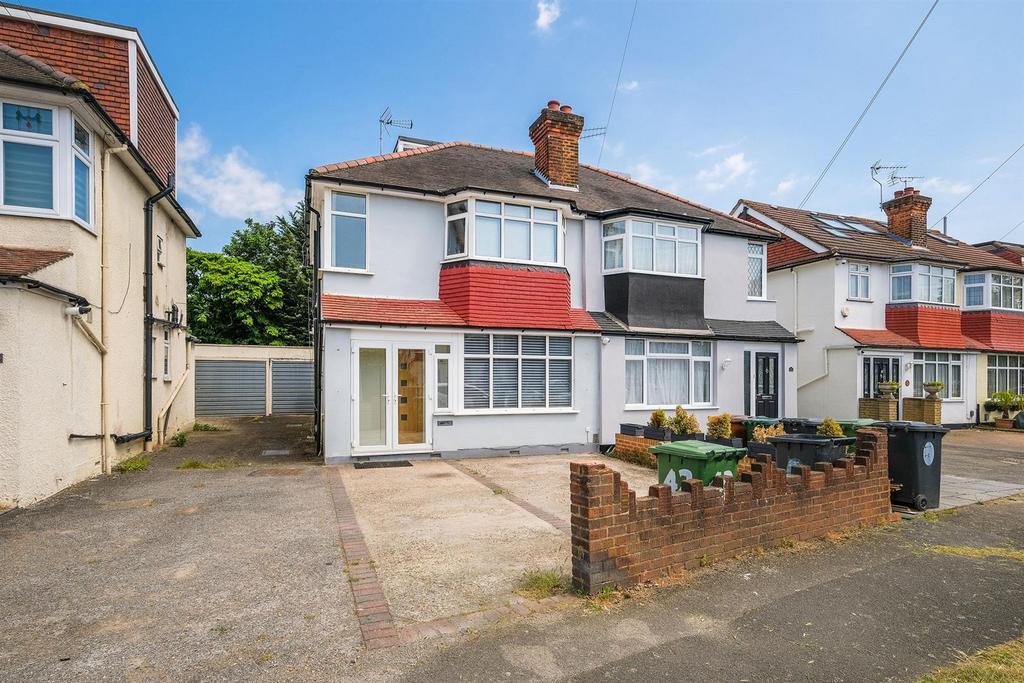 Harold Road, Chingford 4 bed semidetached house £635,000