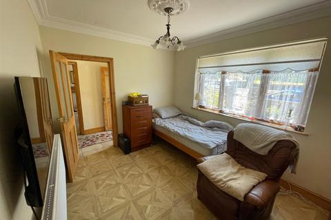 4 bedroom detached bungalow for sale, Fairfield Avenue, Maesteg