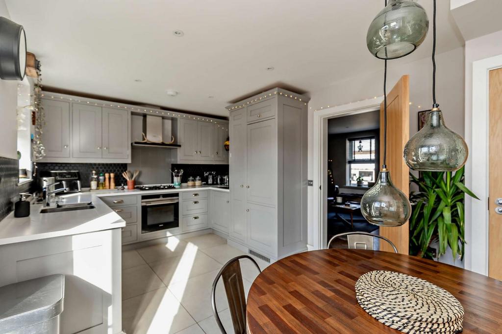 8547448-interior16-800.jpg