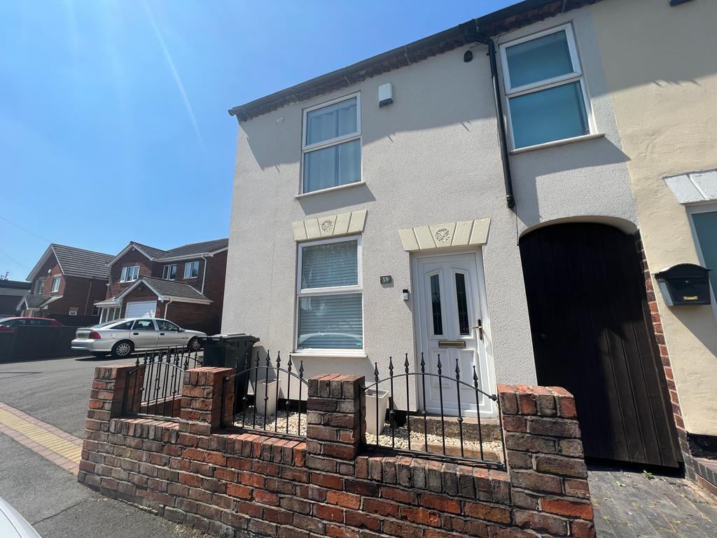 Bagley Street, Stourbridge, DY9 7AU 2 bed end of terrace house £175,000