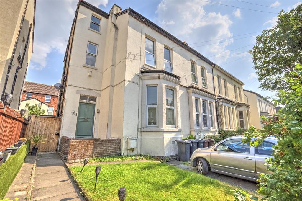 Courtenay Road, Liverpool L22 1 bed flat for sale £130,000
