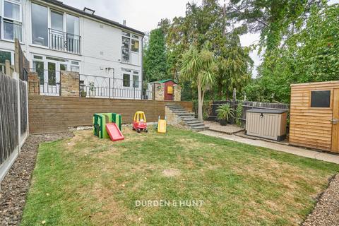 21 Algers Close, Loughton, IG10 4NH