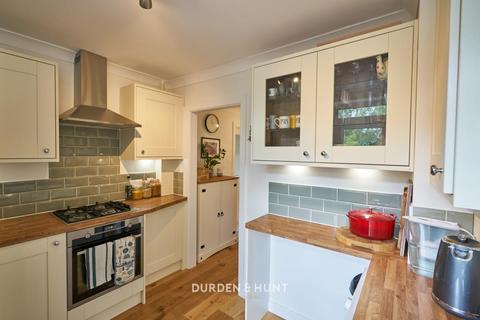 21 Algers Close, Loughton, IG10 4NH
