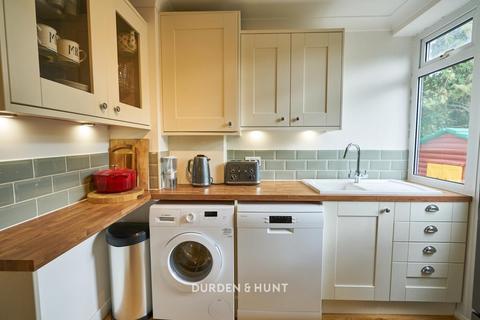 21 Algers Close, Loughton, IG10 4NH