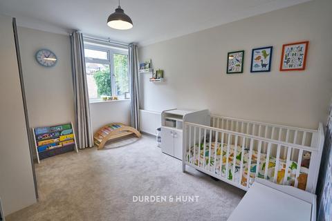 21 Algers Close, Loughton, IG10 4NH