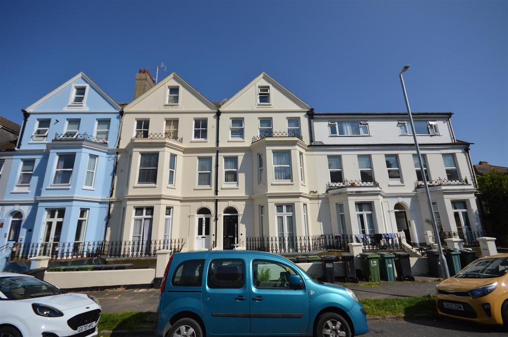 Enys Road, Eastbourne 1 bed flat £160,000