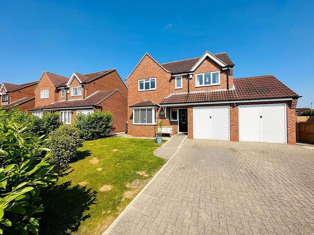 Nursery Close, Hemingbrough, Selby 4 bed detached house for sale £350,000