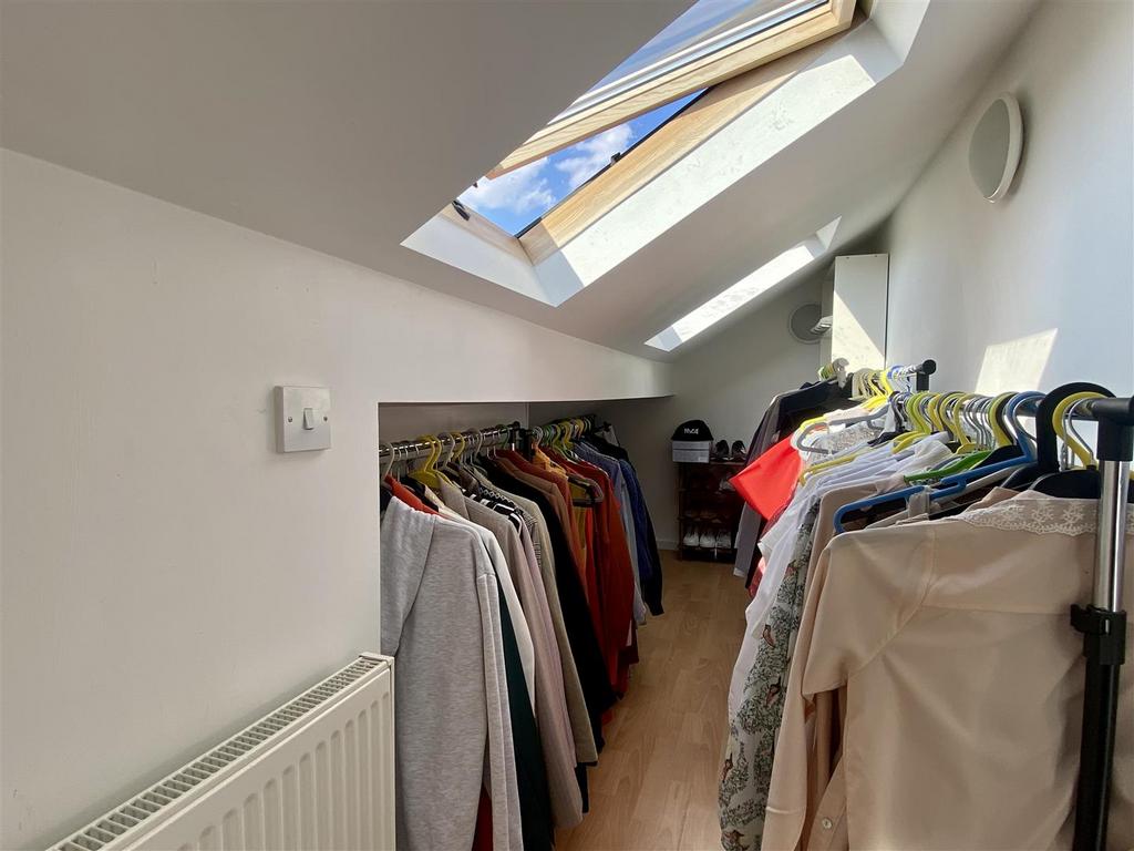 Walk in wardrobe