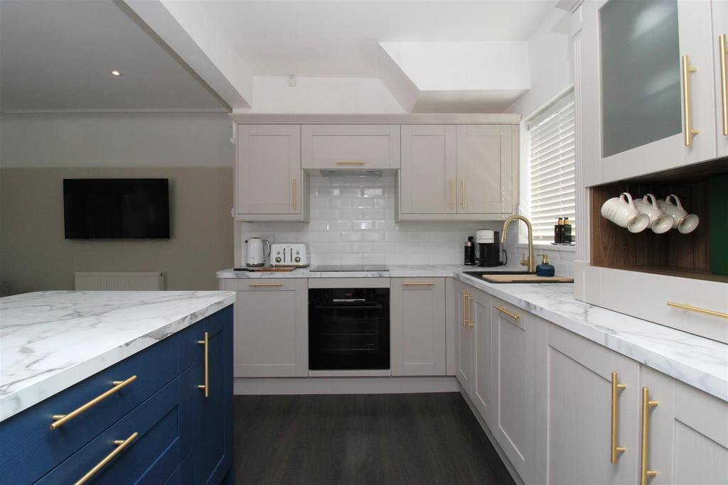 Kitchen 2