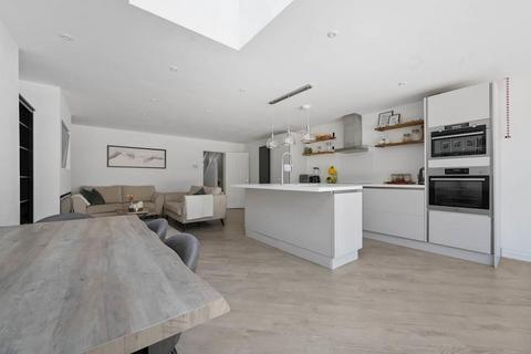 45 Fernhurst Road, Ashford, TW15 1AQ