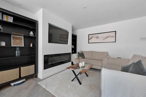 45 Fernhurst Road, Ashford, TW15 1AQ