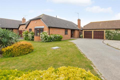 12 The Ridings, Chestfield, Whitstable, CT5 3PE