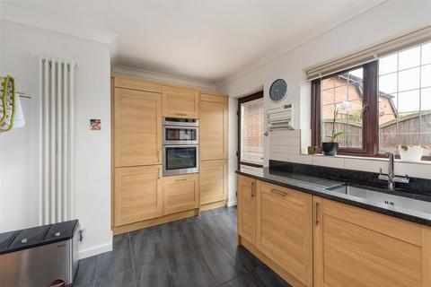 12 The Ridings, Chestfield, Whitstable, CT5 3PE