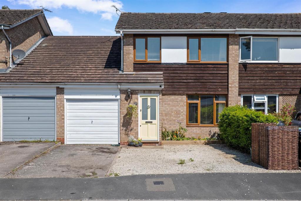 Hill View Road, BidfordOnAvon 4 bed semidetached house for sale £