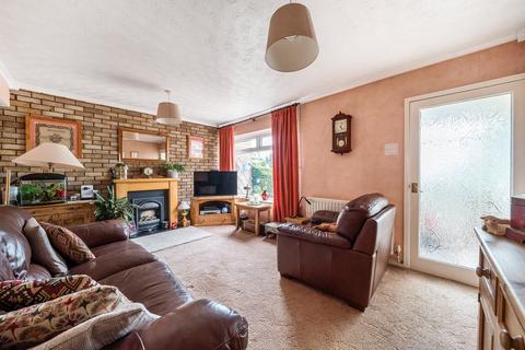 4 Hillside Road, Lower Stondon, Henlow, SG16 6LQ