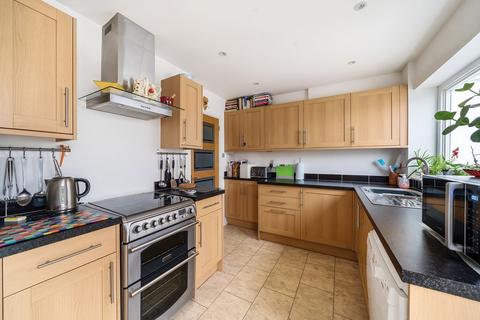 4 Hillside Road, Lower Stondon, Henlow, SG16 6LQ