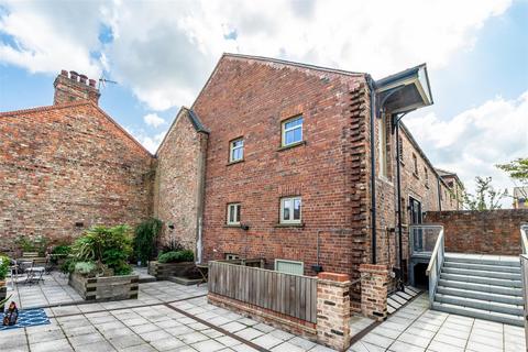 3 bedroom townhouse for sale, Clementhorpe Maltings, Lower Darnborough Street, York