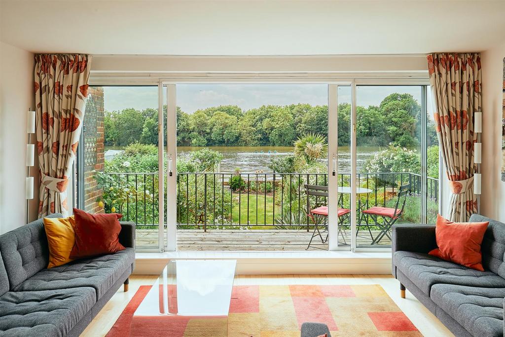 Chiswick Staithe, Chiswick, W4 4 bed terraced house for sale £1,750,000
