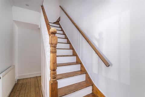 59 Hook Road, Epsom, KT19 8TP