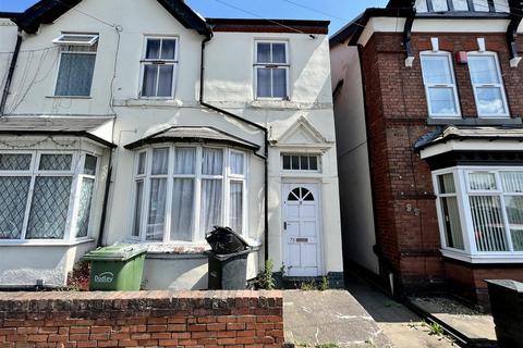 3 bedroom end of terrace house for sale, New Road, Dudley, DY2