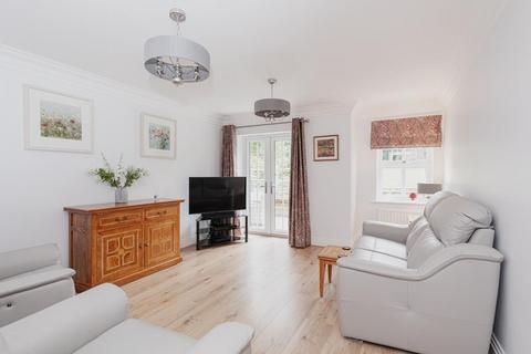 4 Downs Reach, Epsom, KT17 3DJ