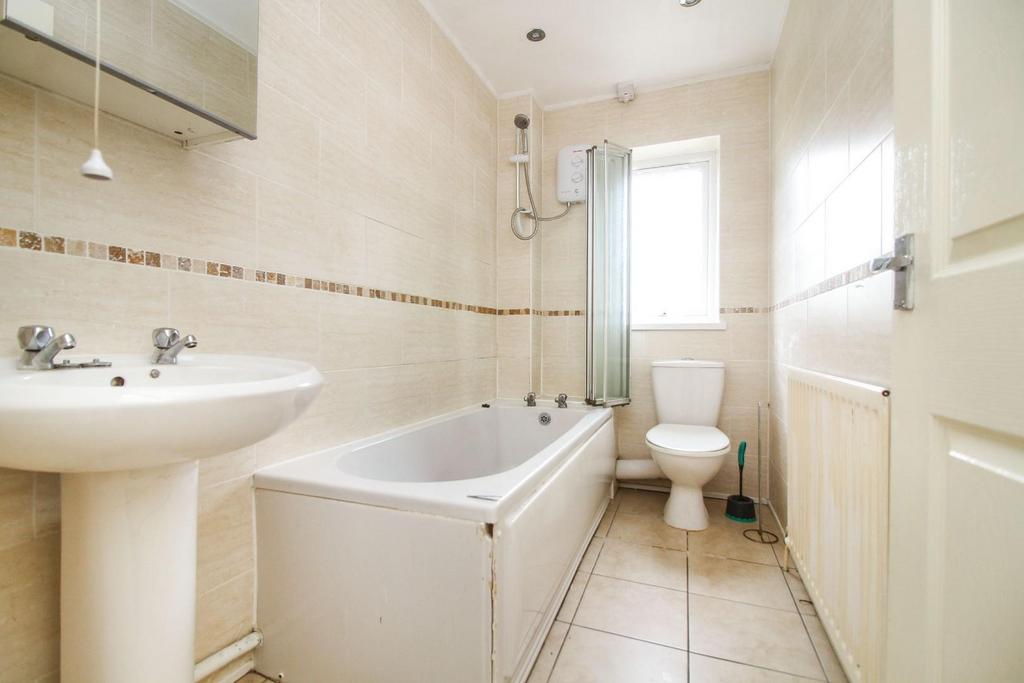 The Kylins, Morpeth 2 bed terraced house £750 pcm (£173 pw)