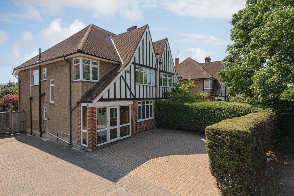 Dorking Road, Epsom 4 bed semidetached house for sale £850,000