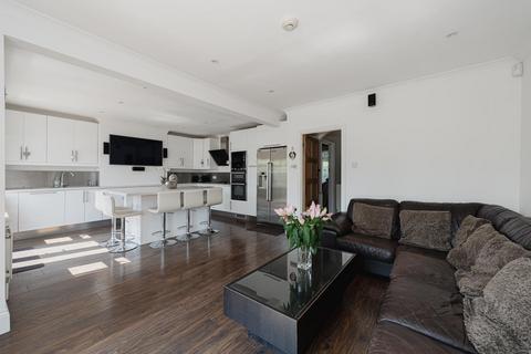 19 Dorking Road, Epsom, KT18 7JR