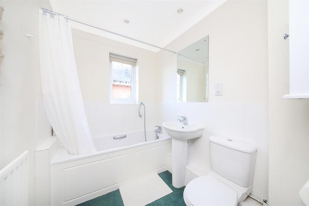 River View Terrace, Abingdon OX14 2 bed apartment £1,325 pcm (£306 pw)