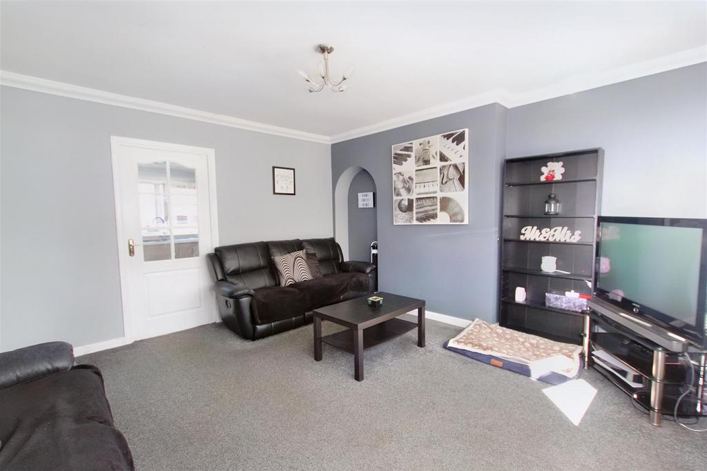Nethan Avenue, Wishaw 3 bed terraced house £112,500