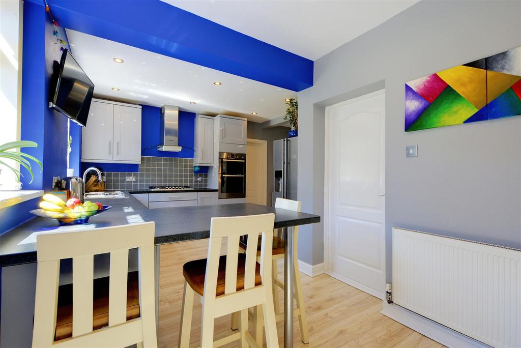 Kitchen 3.jpeg