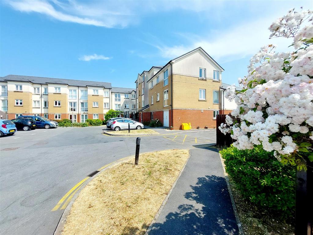 Penygraig Road, Llwynhendy, Llanelli 1 bed retirement property for sale