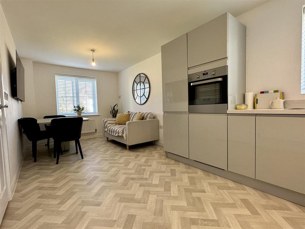 Dining kitchen