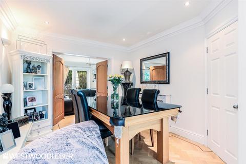 1 Dig Dag Hill, Cheshunt, Waltham Cross, EN7 6NS