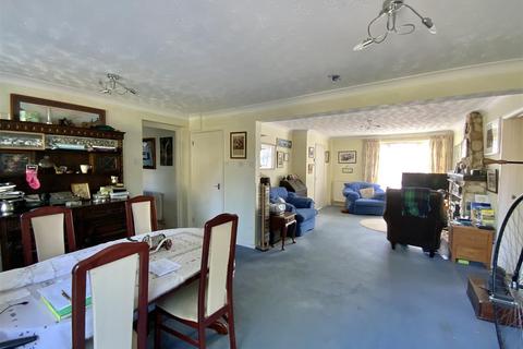 5 bedroom detached house for sale, Longfellow Drive, Newport Pagnell