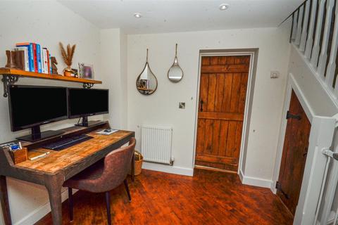 Riverside Cottage, 40 Cliff Road, Hessle, HU13 0HB