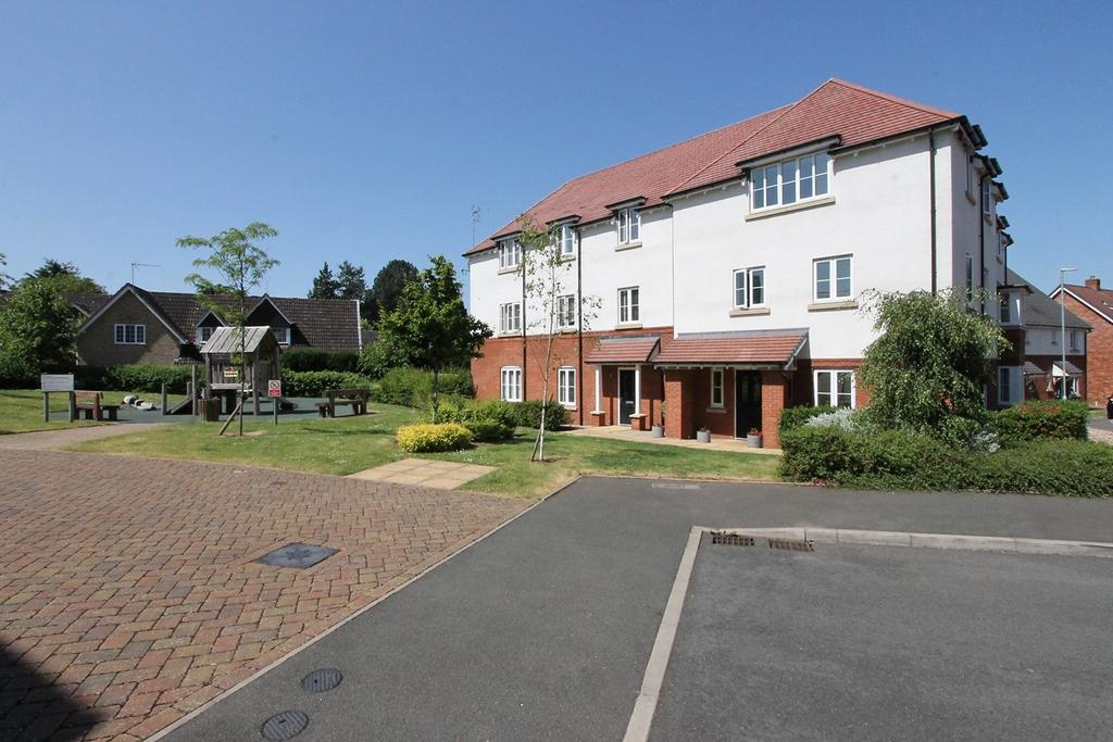 Durrant Mews, Hagley, Stourbridge, DY9 2 bed apartment for sale £195,000