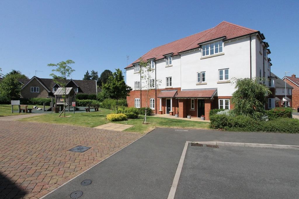 Durrant Mews, Hagley, Stourbridge, DY9 2 bed apartment for sale £195,000