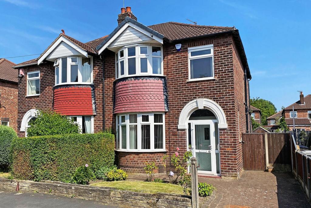 Windsor Drive, Timperley 3 bed semidetached house for sale £425,000