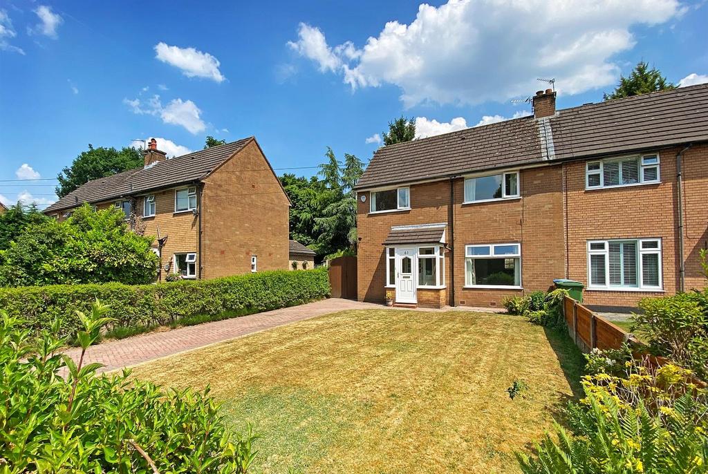Longfield Avenue, Timperley 3 bed end of terrace house for sale £315,000