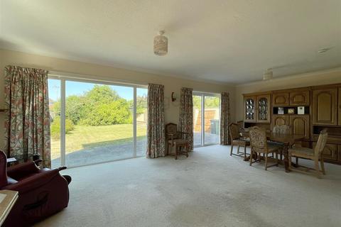 14 Bishops Walk, Lowestoft, NR32 4JN