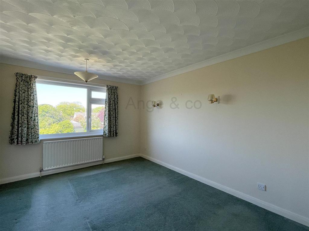 4 bed3.jpg