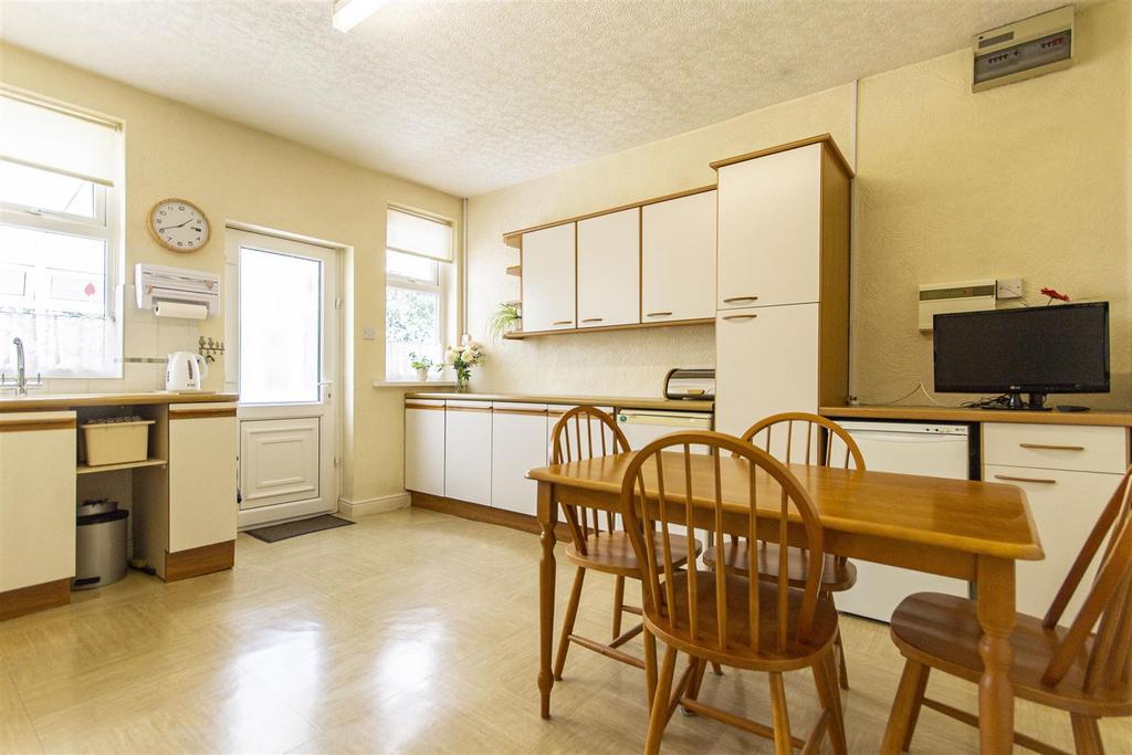 Derby Road, Chesterfield 3 bed detached bungalow for sale £230,000