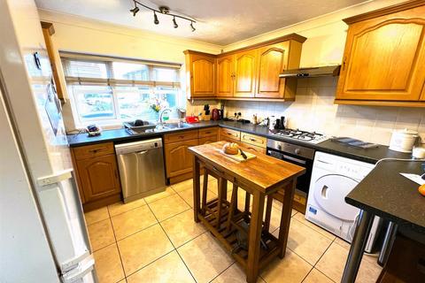 3 bedroom semi-detached house for sale, Tothill Street, Minster, Ramsgate