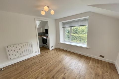 4 Penrhiw, Talybont, SY24 5EB
