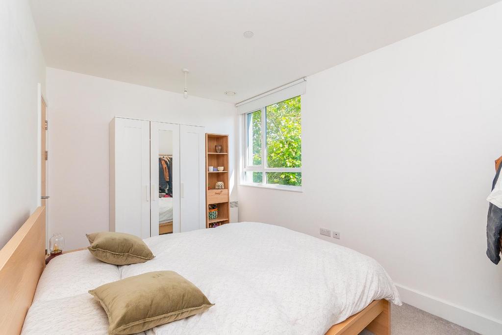 ESUOHREDLIW73 - Bedroom B.jpg
