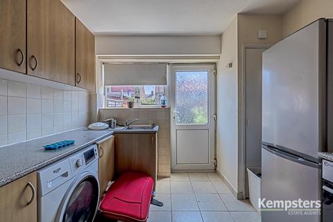 57 Stanley Road, Grays, RM17 6QX