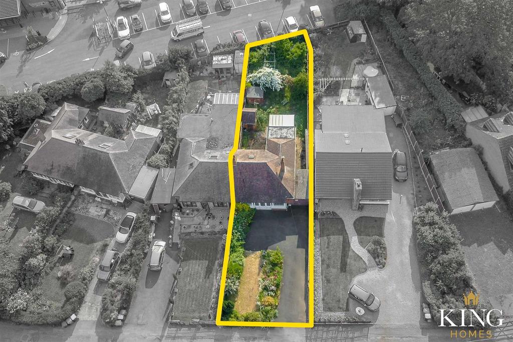 Westholme Road, BidfordOnAvon 2 bed semidetached bungalow £270,000